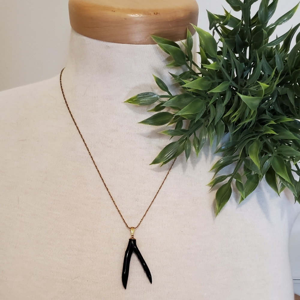 VINTAGE | Wishbone Pendant